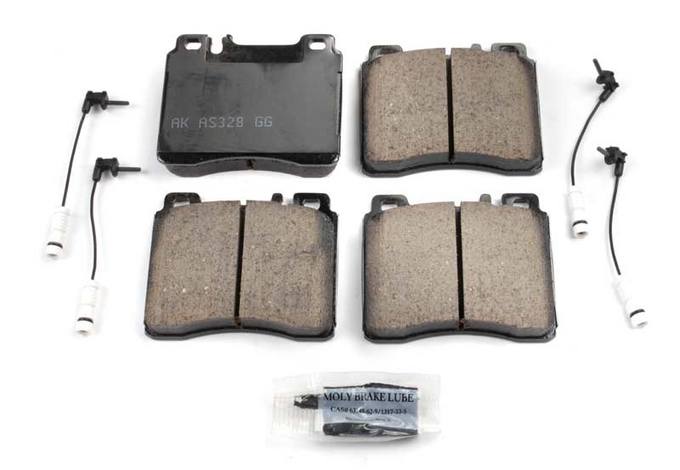 Mercedes Disc Brake Pad Set - Front 002420262041 - Akebono Euro Ultra-Premium EUR689